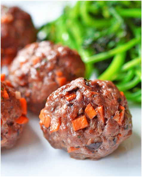 5-Shot Friday: Oink, Dr. AI Dermatologist, Sweating With Kelly, Good Man, and Asian Meatballs